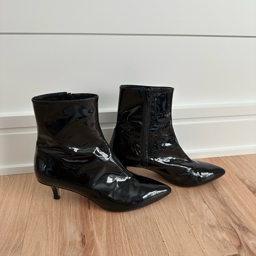 Renvy Black Patent Leather Kitten Heeled Boots